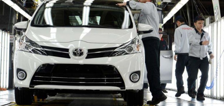 Toyota, Avrupa’daki Operasyonlarında Yenilenebilir Enerjiye Geçiyor