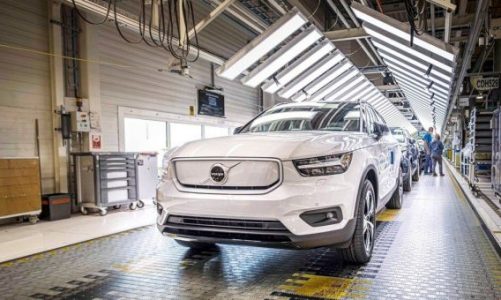 2021 Volvo XC40 Recharge Elektrikli Otomobilin Üretimine Başlandı
